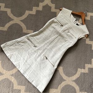 4/$15 • Banana Republic dress